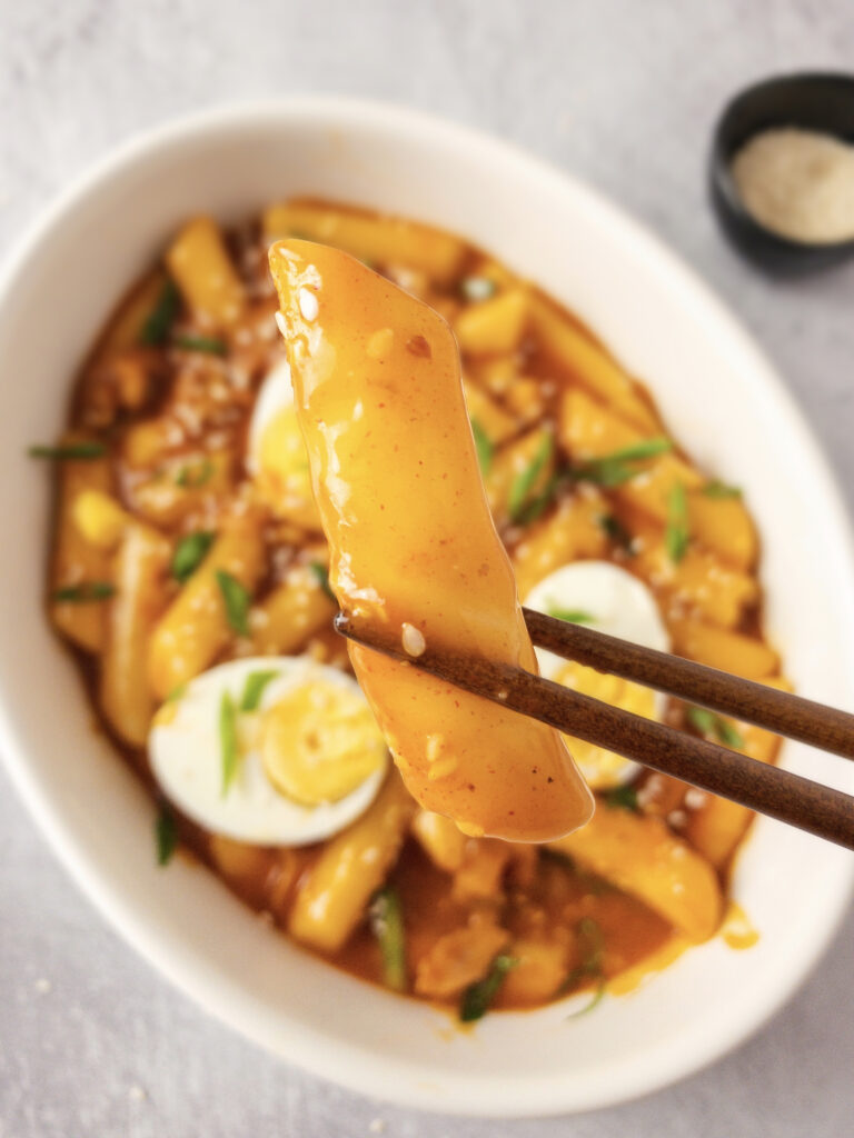 Korean Spicy Rice Cakes (Tteokbokki)