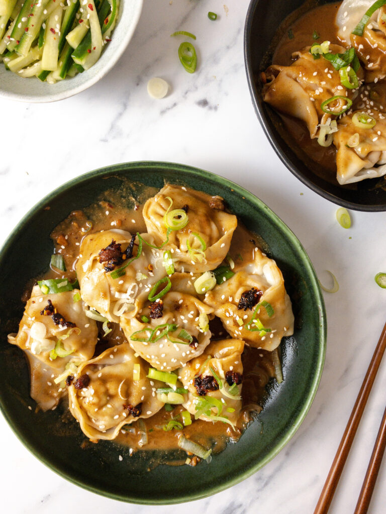 Wontons in Spicy Peanut Sauce 